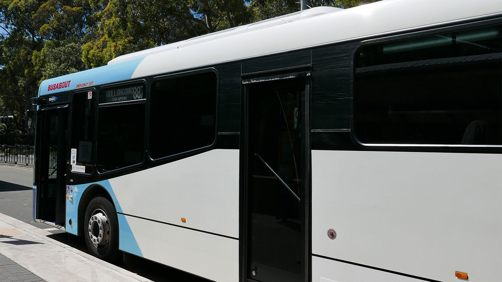 Bus 887 from Campbelltown