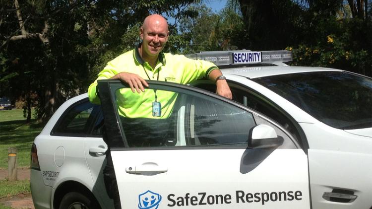 UOW Security staff with vehicle