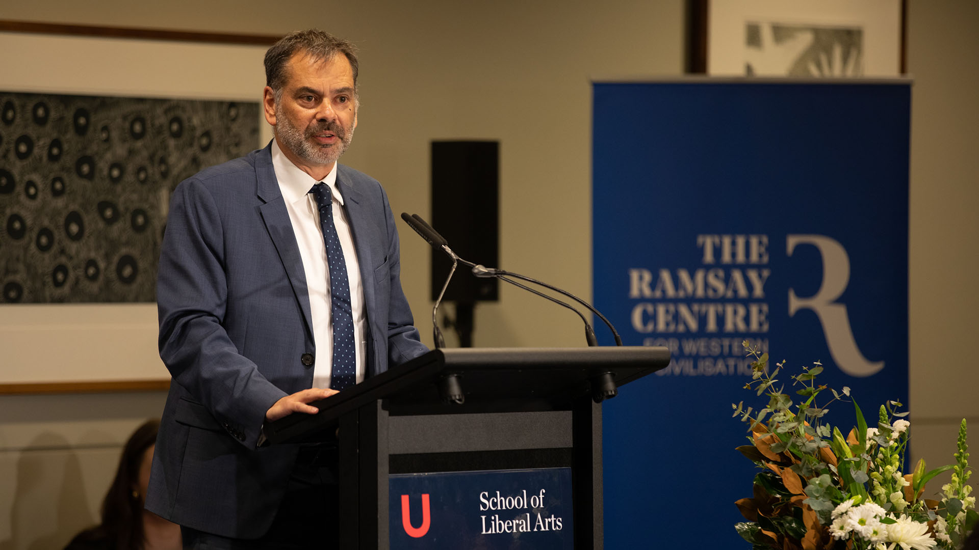 University of Wollongong Deputy Chancellor Mr Warwick Shanks speaking at the 2022 UOW Ramsay Centre Dinner