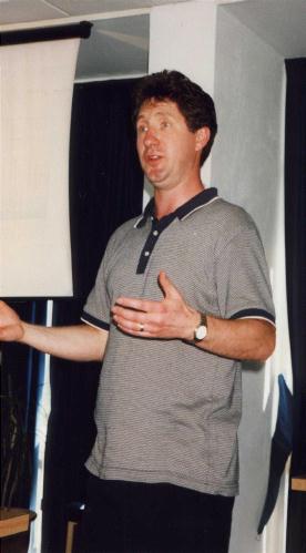 Steve Scott raising his hands. 11th February 1999.