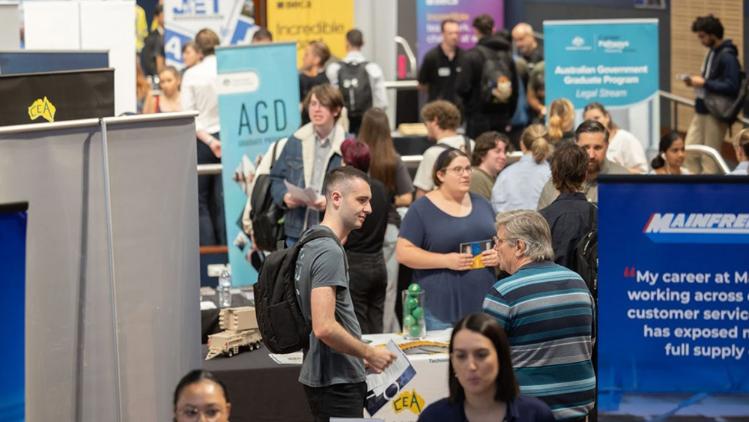 many expo customers browsing the stalls