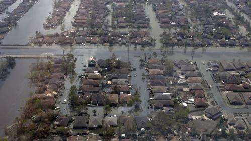 Hurrican_Katrina_USA_underwater suburb