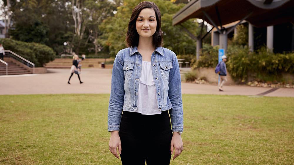 A portrait photo of UOW student Belinda Carrasco