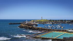 Wollongong harbour overlooking Continental Pools