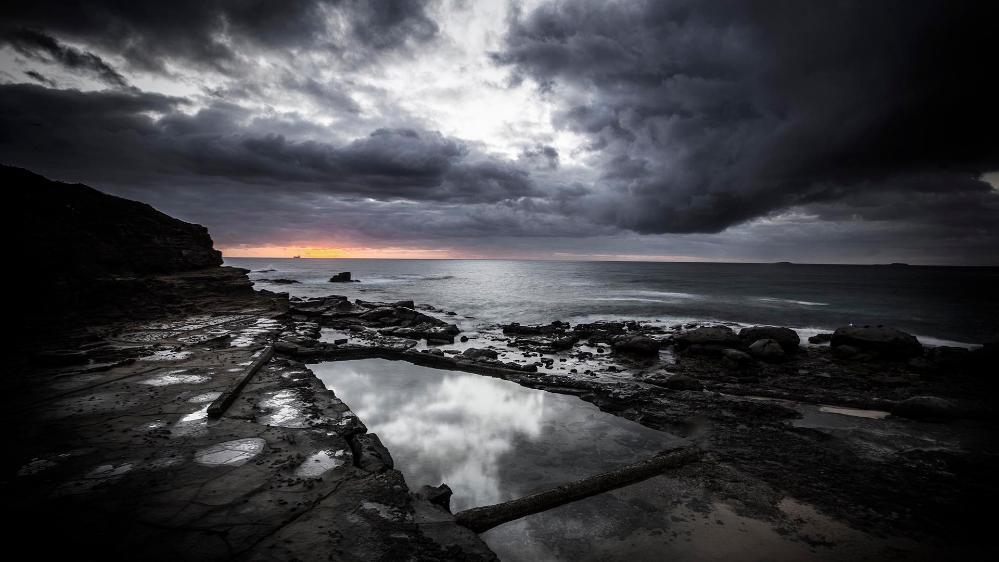 Pools of the Illawarra with beach