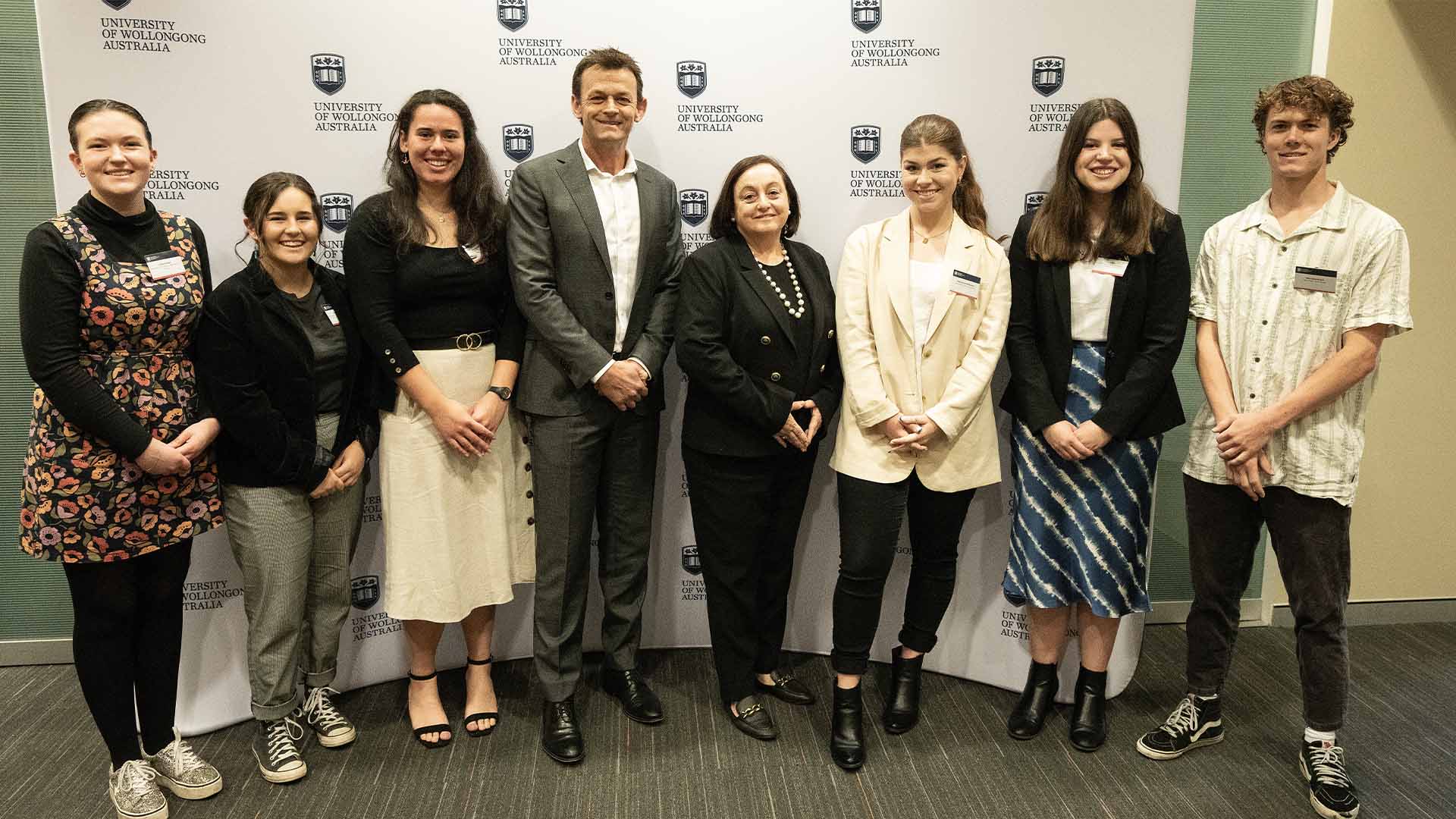 UOW VC Leadership scholars with Adam Gilchrist