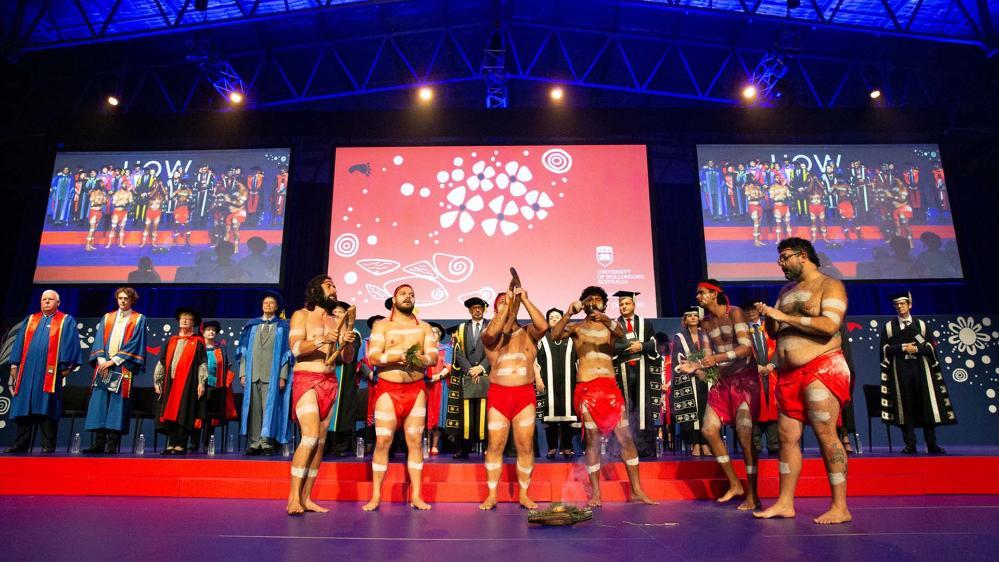 Members of the Indigenous community perform at the May 2022 UOW graduation ceremonies.